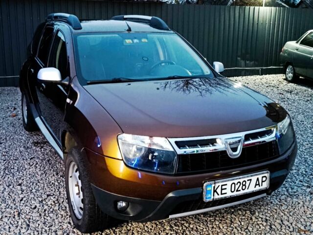 Коричневый Дачия Duster, объемом двигателя 1.6 л и пробегом 203 тыс. км за 9600 $, фото 1 на Automoto.ua