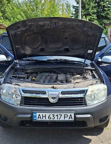Дачия Duster, объемом двигателя 1.6 л и пробегом 146 тыс. км за 8000 $, фото 1 на Automoto.ua