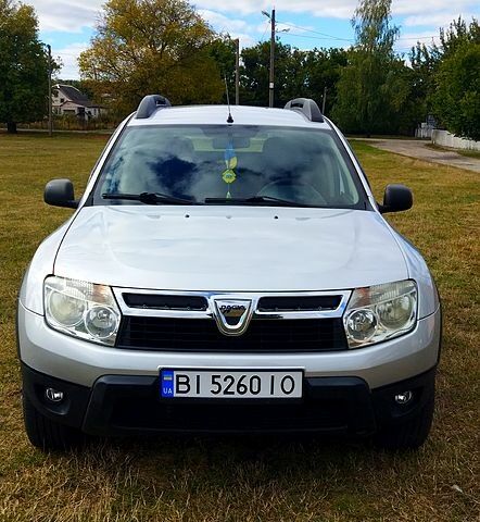 Дачия Duster, объемом двигателя 1.6 л и пробегом 188 тыс. км за 8900 $, фото 1 на Automoto.ua