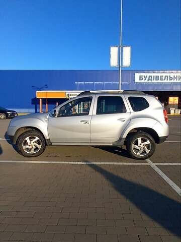 Дачия Duster, объемом двигателя 1.6 л и пробегом 212 тыс. км за 9550 $, фото 1 на Automoto.ua