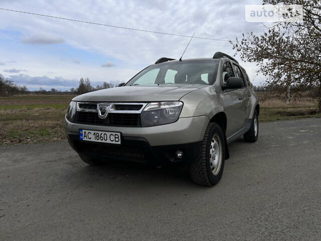 Серый Дачия Duster, объемом двигателя 1.46 л и пробегом 147 тыс. км за 7900 $, фото 1 на Automoto.ua