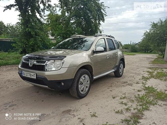 Серый Дачия Duster, объемом двигателя 1.5 л и пробегом 178 тыс. км за 8200 $, фото 1 на Automoto.ua