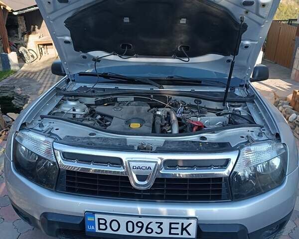 Сірий Дачія Duster, об'ємом двигуна 1.46 л та пробігом 204 тис. км за 8300 $, фото 1 на Automoto.ua