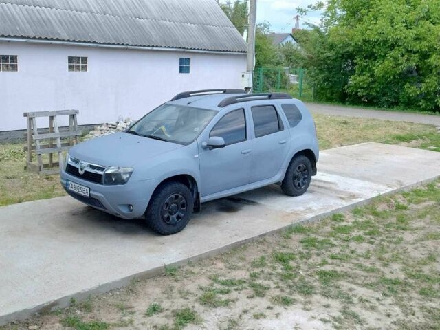 Сірий Дачія Duster, об'ємом двигуна 1.5 л та пробігом 242 тис. км за 9600 $, фото 1 на Automoto.ua