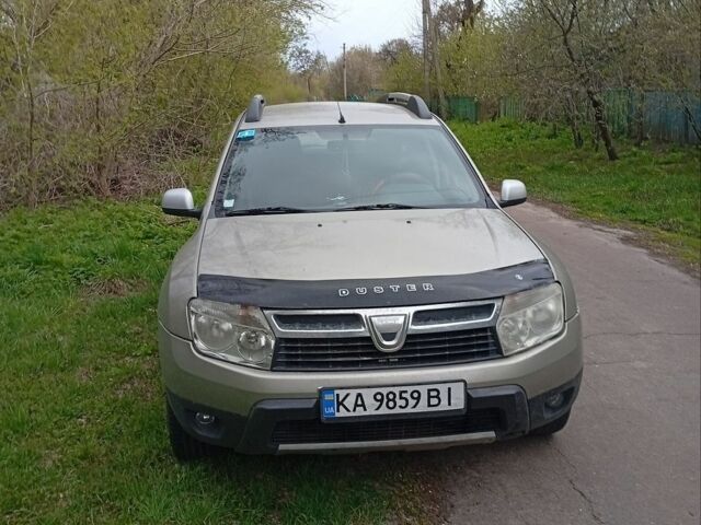 Серый Дачия Duster, объемом двигателя 1.46 л и пробегом 244 тыс. км за 6900 $, фото 1 на Automoto.ua