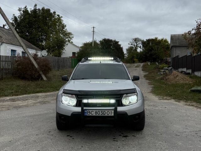 Дачія Duster 2011 у Звенигородка на Automoto.ua Сірий Дачія Duster, об'ємом двигуна 1.5 л та пробігом 230 тис. км за 6500 $, фото 1 на Automoto.ua