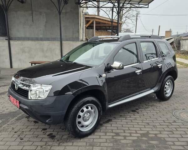 Серый Дачия Duster, объемом двигателя 1.6 л и пробегом 220 тыс. км за 8999 $, фото 1 на Automoto.ua