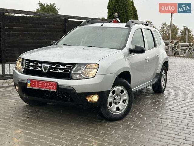 Серый Дачия Duster, объемом двигателя 1.6 л и пробегом 207 тыс. км за 8900 $, фото 1 на Automoto.ua