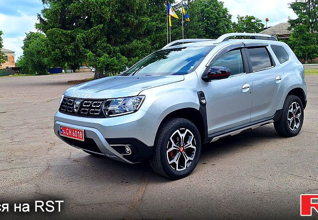Серый Дачия Duster, объемом двигателя 1.5 л и пробегом 30 тыс. км за 17950 $, фото 1 на Automoto.ua