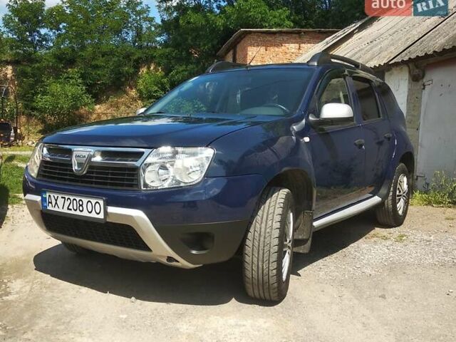 Синий Дачия Duster, объемом двигателя 1.6 л и пробегом 250 тыс. км за 7100 $, фото 1 на Automoto.ua