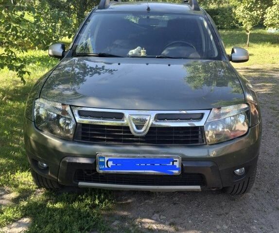 Зеленый Дачия Duster, объемом двигателя 1.6 л и пробегом 188 тыс. км за 9250 $, фото 1 на Automoto.ua