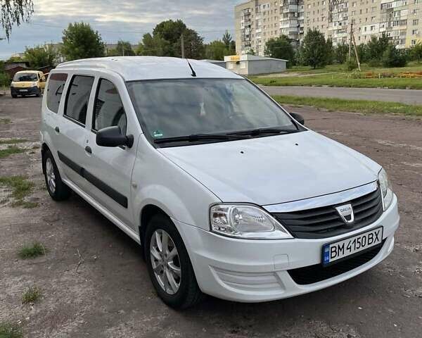 Белый Дачия Logan MCV, объемом двигателя 1.6 л и пробегом 140 тыс. км за 5950 $, фото 1 на Automoto.ua