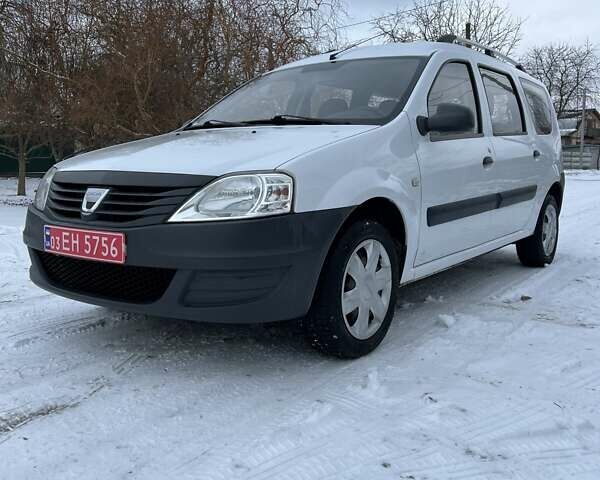 Білий Дачія Logan MCV, об'ємом двигуна 1.6 л та пробігом 200 тис. км за 5200 $, фото 1 на Automoto.ua