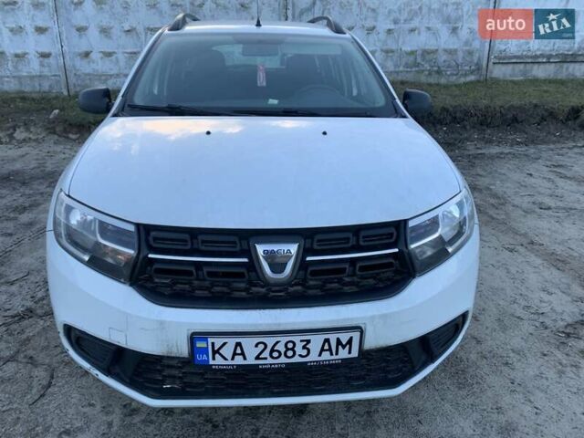 Белый Дачия Logan MCV, объемом двигателя 1 л и пробегом 88 тыс. км за 5777 $, фото 1 на Automoto.ua