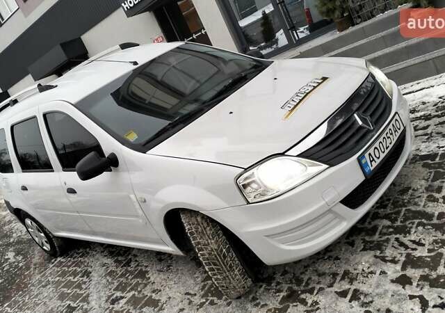 Серый Дачия Logan MCV, объемом двигателя 1.6 л и пробегом 244 тыс. км за 3600 $, фото 1 на Automoto.ua