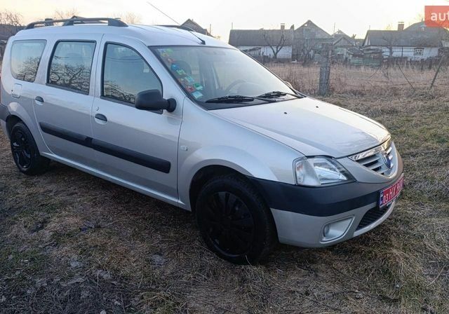 Сірий Дачія Logan MCV, об'ємом двигуна 1.6 л та пробігом 202 тис. км за 4999 $, фото 1 на Automoto.ua