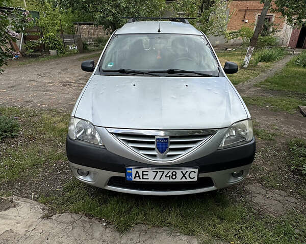 Серый Дачия Logan MCV, объемом двигателя 1.6 л и пробегом 211 тыс. км за 4300 $, фото 1 на Automoto.ua