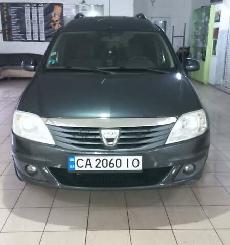 Серый Дачия Logan MCV, объемом двигателя 1.6 л и пробегом 199 тыс. км за 6000 $, фото 1 на Automoto.ua