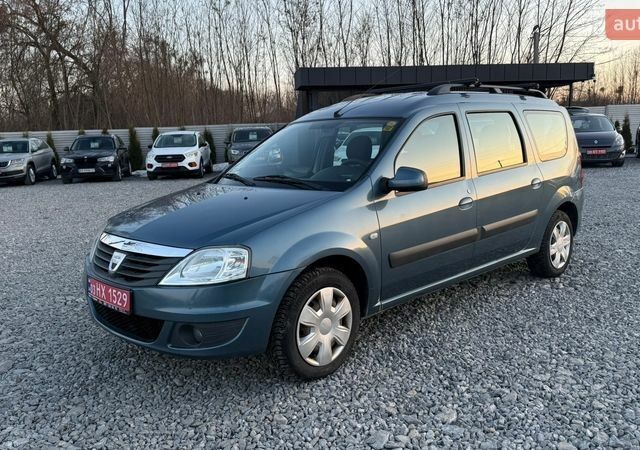 Серый Дачия Logan MCV, объемом двигателя 1.6 л и пробегом 214 тыс. км за 5999 $, фото 1 на Automoto.ua
