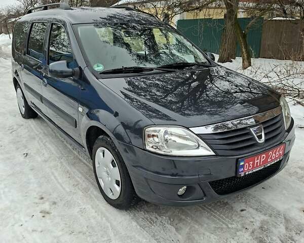 Серый Дачия Logan MCV, объемом двигателя 1.6 л и пробегом 121 тыс. км за 6300 $, фото 1 на Automoto.ua