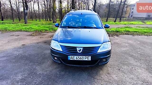 Серый Дачия Logan MCV, объемом двигателя 1.6 л и пробегом 224 тыс. км за 6800 $, фото 1 на Automoto.ua