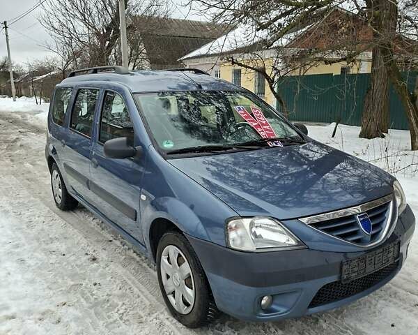 Синий Дачия Logan MCV, объемом двигателя 1.6 л и пробегом 185 тыс. км за 5500 $, фото 1 на Automoto.ua