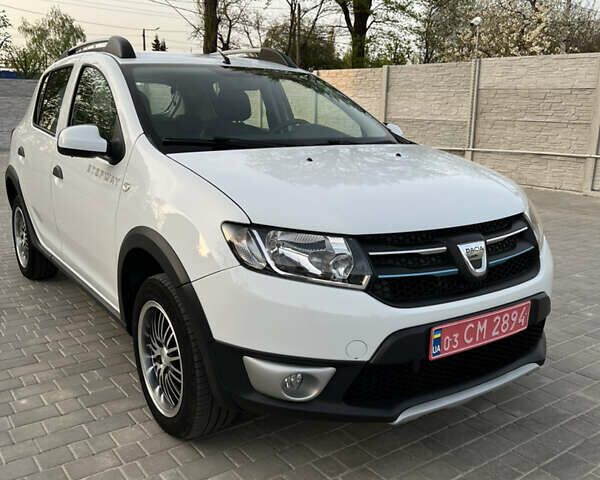 Білий Дачія Sandero StepWay, об'ємом двигуна 1.5 л та пробігом 100 тис. км за 9000 $, фото 1 на Automoto.ua