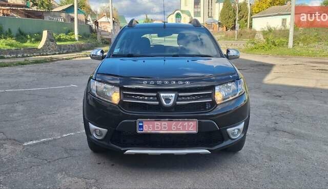 Черный Дачия Sandero StepWay, объемом двигателя 1.5 л и пробегом 184 тыс. км за 8300 $, фото 1 на Automoto.ua