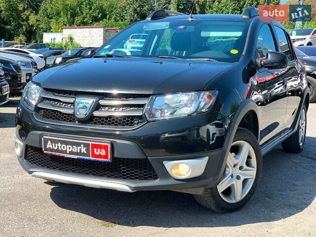 Черный Дачия Sandero StepWay, объемом двигателя 0.9 л и пробегом 211 тыс. км за 8180 $, фото 1 на Automoto.ua