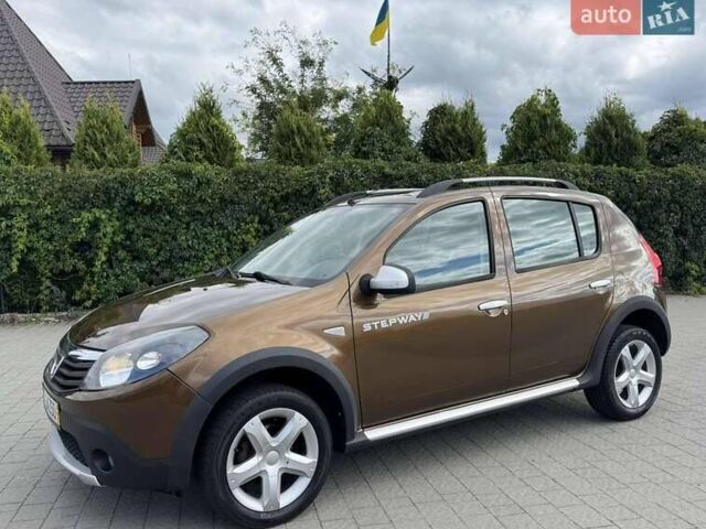 Коричневый Дачия Sandero StepWay, объемом двигателя 1.6 л и пробегом 160 тыс. км за 7190 $, фото 1 на Automoto.ua