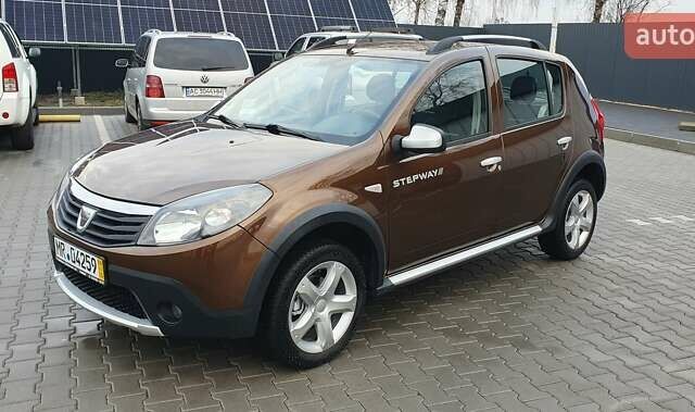 Коричневый Дачия Sandero StepWay, объемом двигателя 1.6 л и пробегом 164 тыс. км за 6850 $, фото 1 на Automoto.ua