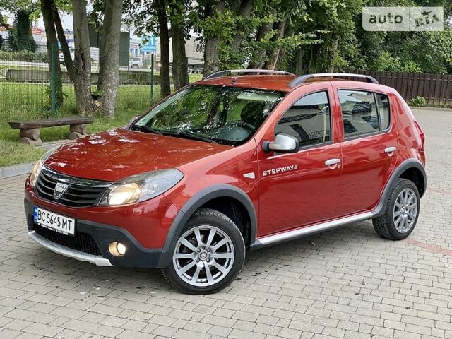 Красный Дачия Sandero StepWay, объемом двигателя 1.6 л и пробегом 126 тыс. км за 6299 $, фото 1 на Automoto.ua