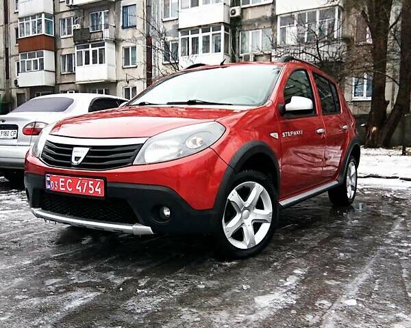 Красный Дачия Sandero StepWay, объемом двигателя 1.6 л и пробегом 167 тыс. км за 6500 $, фото 1 на Automoto.ua