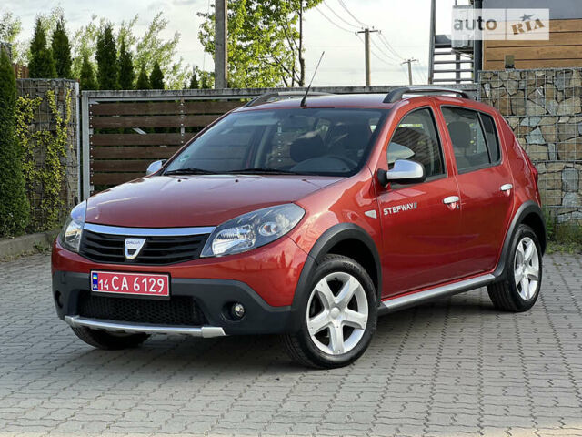 Красный Дачия Sandero StepWay, объемом двигателя 1.6 л и пробегом 145 тыс. км за 6549 $, фото 1 на Automoto.ua