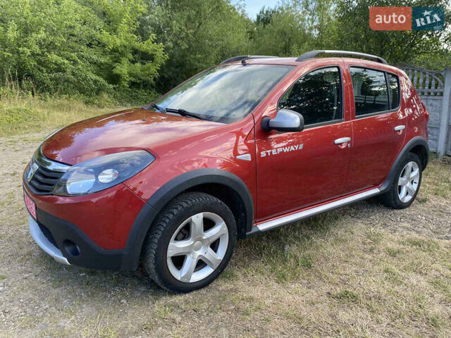 Красный Дачия Sandero StepWay, объемом двигателя 1.6 л и пробегом 167 тыс. км за 6500 $, фото 1 на Automoto.ua