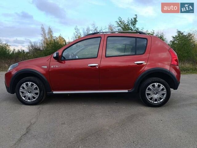 Красный Дачия Sandero StepWay, объемом двигателя 1.6 л и пробегом 183 тыс. км за 5799 $, фото 1 на Automoto.ua