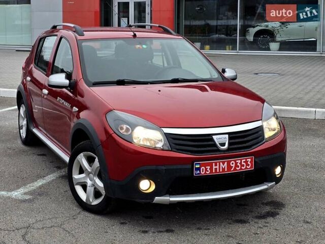 Красный Дачия Sandero StepWay, объемом двигателя 1.6 л и пробегом 163 тыс. км за 6800 $, фото 1 на Automoto.ua
