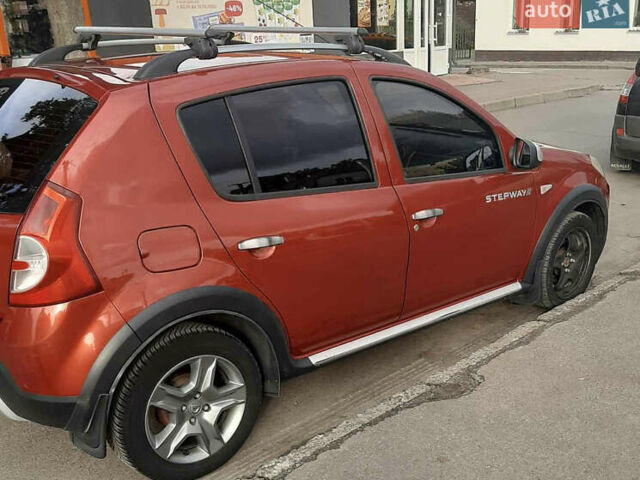 Красный Дачия Sandero StepWay, объемом двигателя 1.6 л и пробегом 304 тыс. км за 6400 $, фото 1 на Automoto.ua