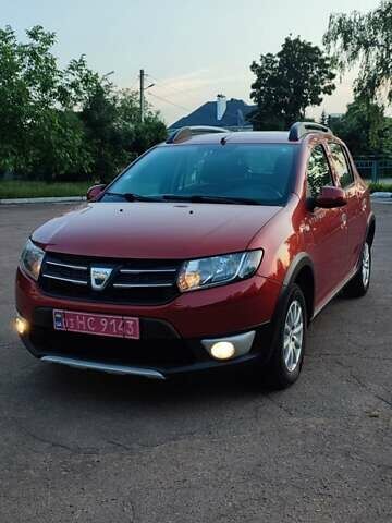 Красный Дачия Sandero StepWay, объемом двигателя 1.5 л и пробегом 216 тыс. км за 7350 $, фото 1 на Automoto.ua