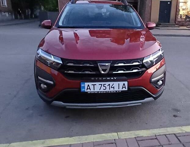 Красный Дачия Sandero StepWay, объемом двигателя 1 л и пробегом 26 тыс. км за 13150 $, фото 1 на Automoto.ua