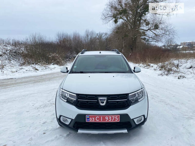 Дачия Sandero StepWay, объемом двигателя 1.5 л и пробегом 55 тыс. км за 11300 $, фото 1 на Automoto.ua