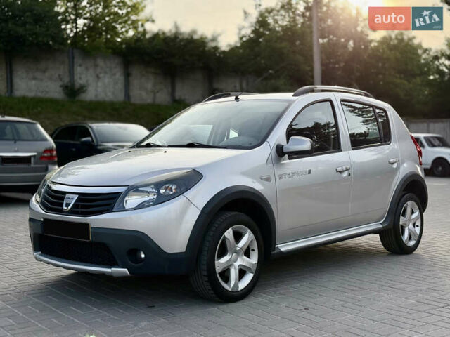 Сірий Дачія Sandero StepWay, об'ємом двигуна 1.6 л та пробігом 116 тис. км за 6450 $, фото 1 на Automoto.ua