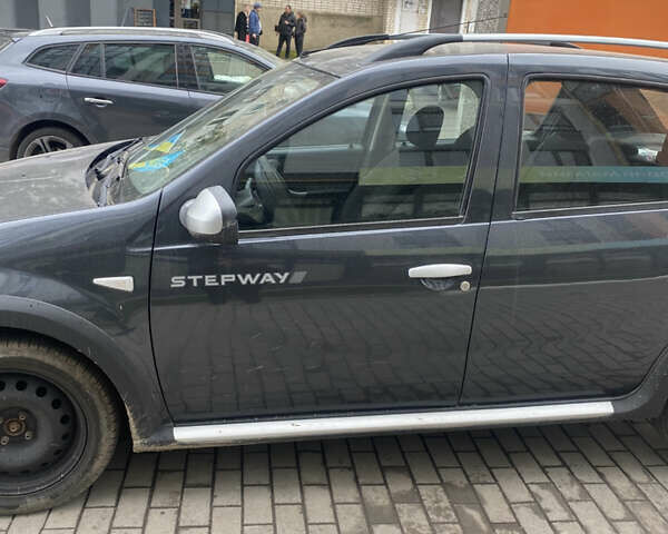 Серый Дачия Sandero StepWay, объемом двигателя 1.6 л и пробегом 220 тыс. км за 6200 $, фото 1 на Automoto.ua