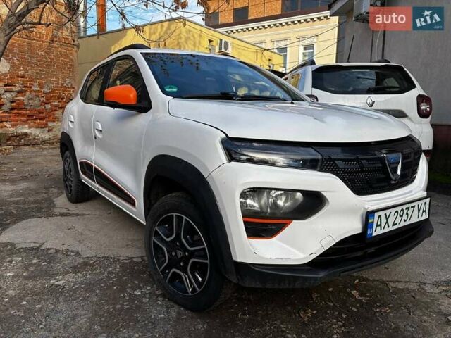 Белый Дачия Spring, объемом двигателя 0 л и пробегом 60 тыс. км за 5900 $, фото 1 на Automoto.ua