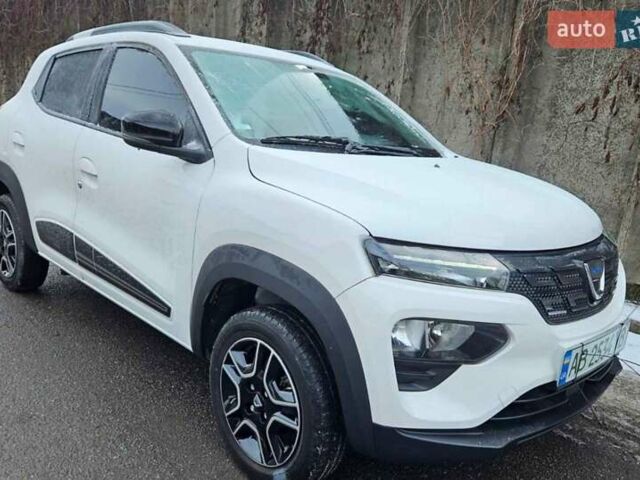 Белый Дачия Spring, объемом двигателя 0 л и пробегом 32 тыс. км за 8999 $, фото 1 на Automoto.ua