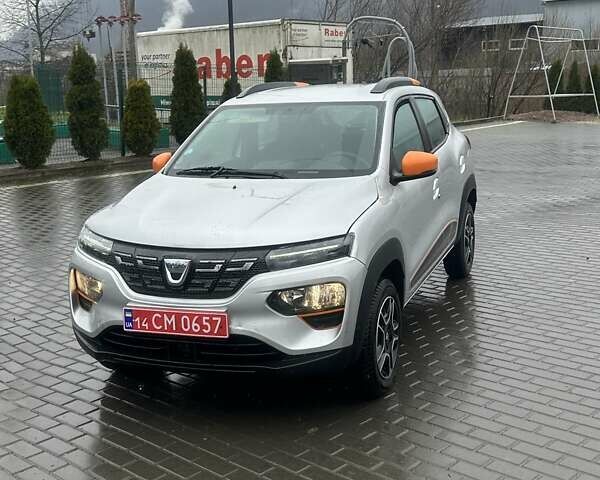 Серый Дачия Spring, объемом двигателя 0 л и пробегом 33 тыс. км за 8499 $, фото 1 на Automoto.ua