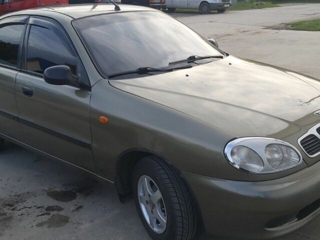 Зеленый Дэу Сиело, объемом двигателя 1.3 л и пробегом 20 тыс. км за 1900 $, фото 1 на Automoto.ua