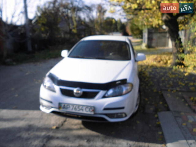 Белый Дэу Джентра, объемом двигателя 1.49 л и пробегом 89 тыс. км за 5900 $, фото 1 на Automoto.ua