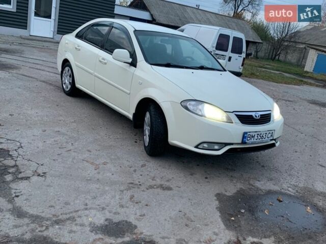 Білий Деу Джентра, об'ємом двигуна 1.49 л та пробігом 190 тис. км за 4000 $, фото 1 на Automoto.ua