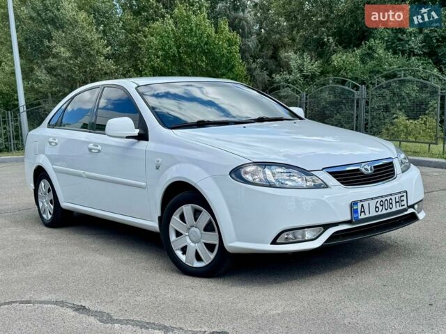 Білий Деу Джентра, об'ємом двигуна 1.49 л та пробігом 69 тис. км за 5700 $, фото 1 на Automoto.ua